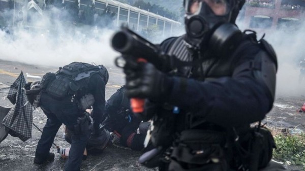 Hong Kong to ban protesters from wearing masks, Carrie Lam confirms
Hong Kong to ban protesters from wearing masks, Carrie Lam confirms