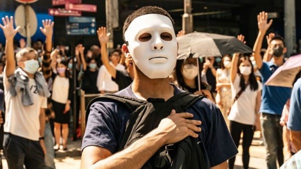Hong Kong to ban protesters from wearing masks, Carrie Lam confirms
Hong Kong to ban protesters from wearing masks, Carrie Lam confirms
