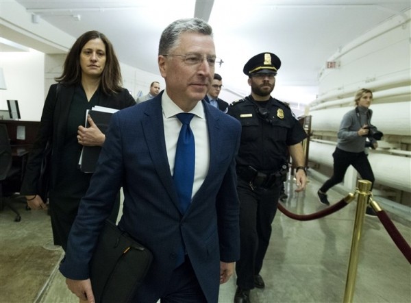U.S. ambassadors pushed Ukraine to investigate as condition for White House visit, texts show U.S. ambassadors pushed Ukraine to investigate as condition for White House visit, texts show