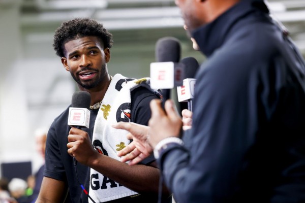 Shedeur Sanders remains undrafted after first three rounds of 2025 NFL draft
Shedeur Sanders remains undrafted after first three rounds of 2025 NFL draft