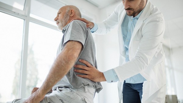 'I’m a spinal surgeon – here’s how your posture is killing your back' 'I’m a spinal surgeon – here’s how your posture is killing your back'