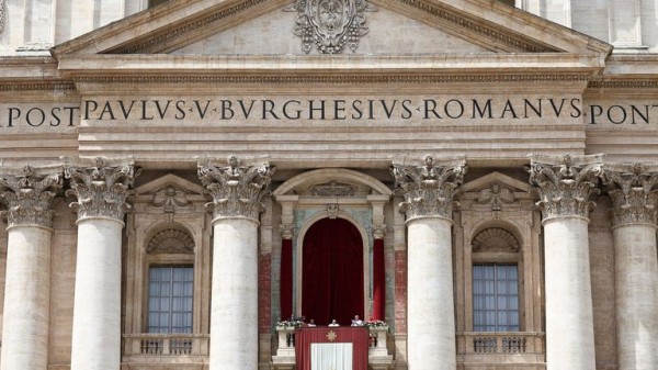 Pope delivers Easter blessing in first significant public appearance since illness