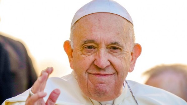 Pope Francis died from stroke and heart failure, Vatican says Pope Francis died from stroke and heart failure, Vatican says