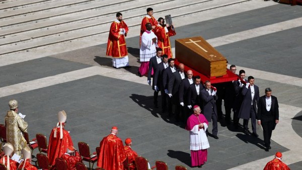 Pope Francis funeral: 250,000 people bid farewell to pontiff who said 'build bridges, not walls' Pope Francis funeral: 250,000 people bid farewell to pontiff who said 'build bridges, not walls'