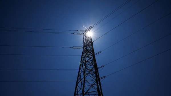 Power returning in Spain and Portugal after large parts hit by blackout - but what caused it? Power returning in Spain and Portugal after large parts hit by blackout - but what caused it?