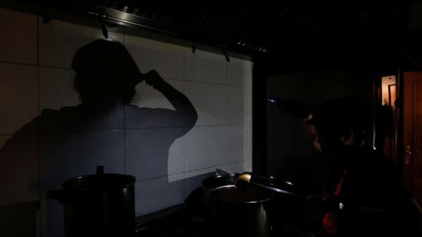 Power returning in Spain and Portugal after large parts hit by blackout - but what caused it? Power returning in Spain and Portugal after large parts hit by blackout - but what caused it?