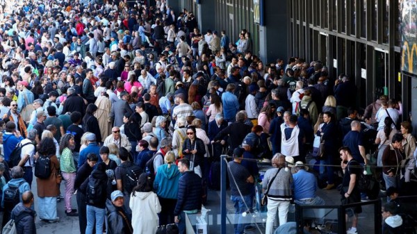 Power returning in Spain and Portugal after large parts hit by blackout - but what caused it? Power returning in Spain and Portugal after large parts hit by blackout - but what caused it?