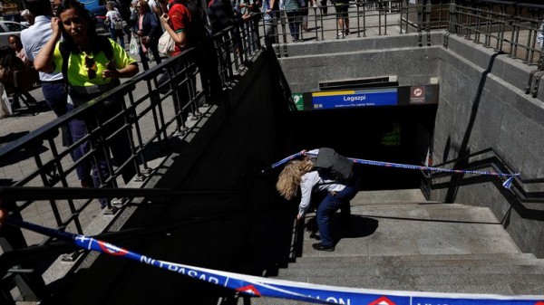 Power returning in Spain and Portugal after large parts hit by blackout - but what caused it? Power returning in Spain and Portugal after large parts hit by blackout - but what caused it?