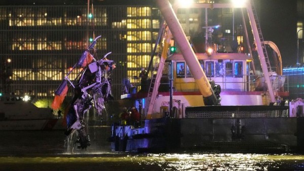 Tech executive and his family die after sightseeing helicopter crashes in New York Tech executive and his family die after sightseeing helicopter crashes in New York