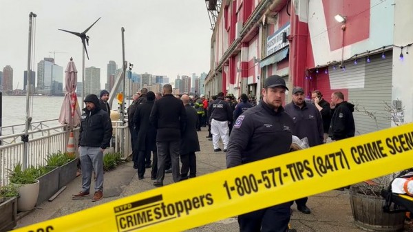 Tech executive and his family die after sightseeing helicopter crashes in New York Tech executive and his family die after sightseeing helicopter crashes in New York