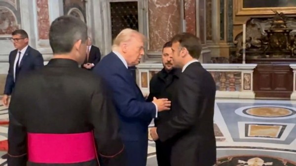 What we learn from remarkable photos of Trump-Zelenskyy meeting What we learn from remarkable photos of Trump-Zelenskyy meeting