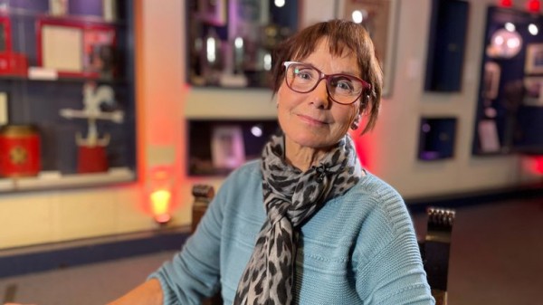 Woman who faked being a man to get into Magic Circle finally allowed in