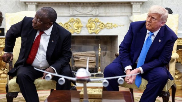 Donald Trump ambushes South African president at White House meeting by playing video alleging 'genocide' Donald Trump ambushes South African president at White House meeting by playing video alleging 'genocide'