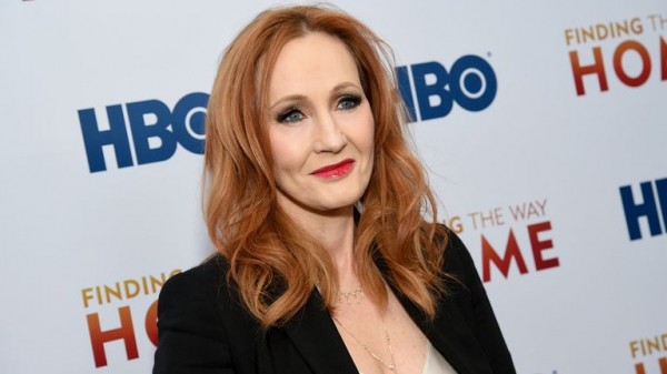John Lithgow on JK Rowling's trans stance backlash: 'She's handled it fairly gracefully' John Lithgow on JK Rowling's trans stance backlash: 'She's handled it fairly gracefully'