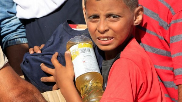 Palestinians flock to Gaza aid centres despite concerns - as lawyers call for sanctions on Israel Palestinians flock to Gaza aid centres despite concerns - as lawyers call for sanctions on Israel