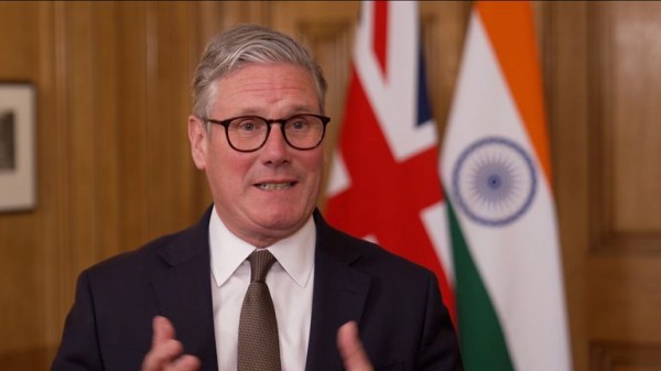 Reduced tariffs on whisky and gin as UK and India strike 'historic' trade deal Reduced tariffs on whisky and gin as UK and India strike 'historic' trade deal