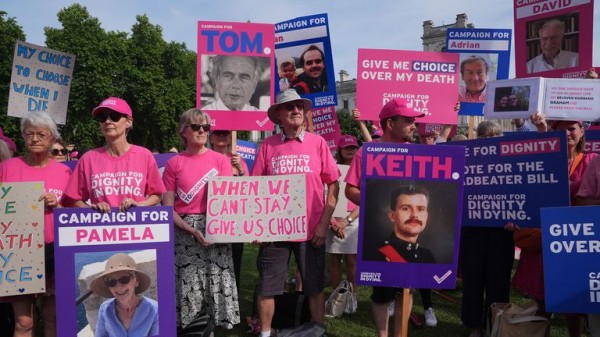MPs back legalising assisted dying in England and Wales after historic Commons vote MPs back legalising assisted dying in England and Wales after historic Commons vote