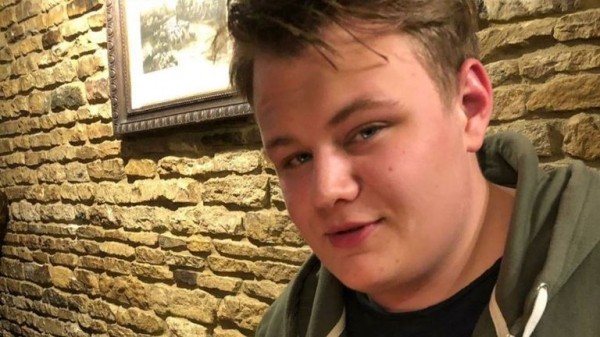 Police admit failures in Harry Dunn case after report finds officers prioritised suspect's welfare Police admit failures in Harry Dunn case after report finds officers prioritised suspect's welfare