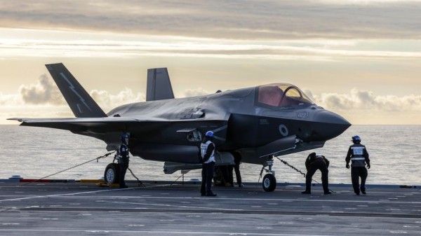 UK to buy F-35 stealth jets that can carry US nuclear warheads UK to buy F-35 stealth jets that can carry US nuclear warheads
