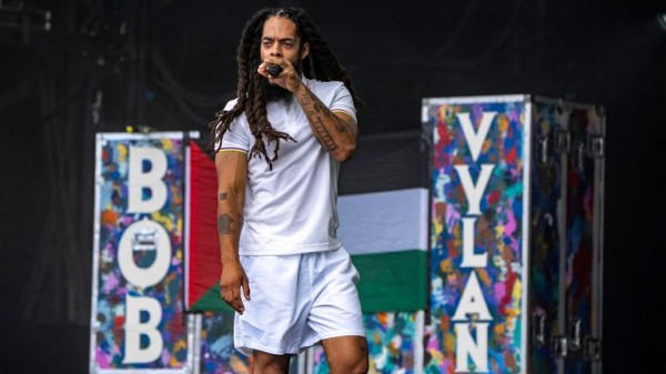 Criminal investigation launched into Glastonbury performances of Kneecap and Bob Vylan Criminal investigation launched into Glastonbury performances of Kneecap and Bob Vylan