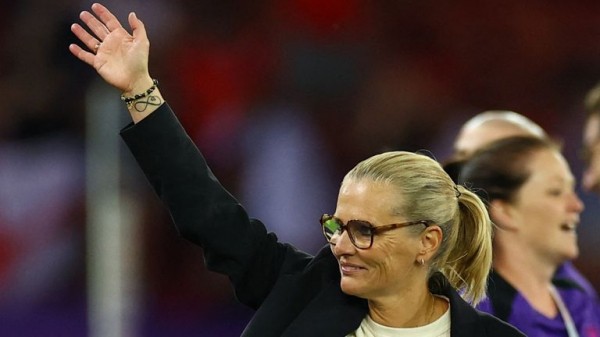 England through to semi-final of Women's Euros after dramatic win over Sweden on penalties