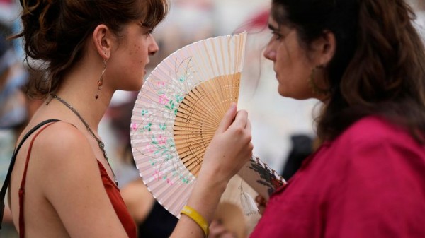 European heatwave leaves Spain, Portugal, Italy and Greece in sweltering 40C heat