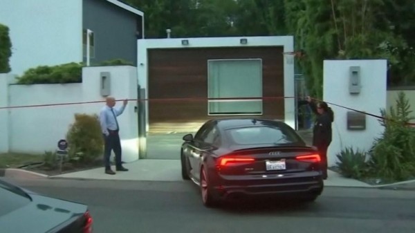 Robin Kaye: American Idol TV executive and her husband shot dead inside their Los Angeles home Robin Kaye: American Idol TV executive and her husband shot dead inside their Los Angeles home
