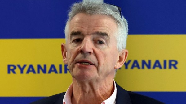 Ryanair urges EU chief to 'quit' over air traffic strike disruption Ryanair urges EU chief to 'quit' over air traffic strike disruption