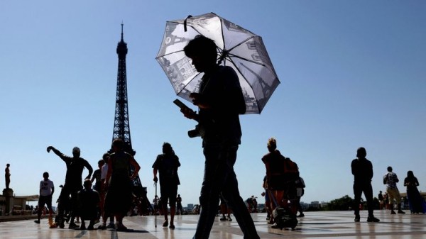 'Silent killer' heatwave thought to have left at least 9 dead in Europe 'Silent killer' heatwave thought to have left at least 9 dead in Europe