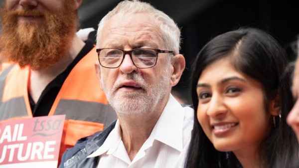 Starmer would be foolish not to recognise the threat posed by a left-wing Corbyn party