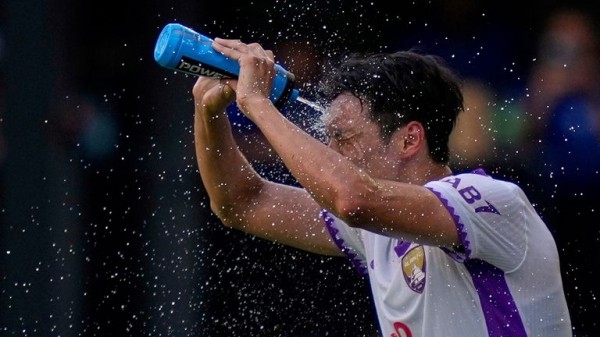Women's Euros: Extreme heat warnings in place as tournament kicks off Women's Euros: Extreme heat warnings in place as tournament kicks off