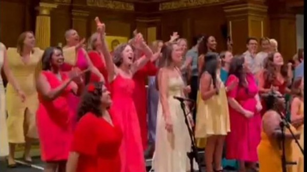'This shouldn't have happened': Bishop who interrupted church choir in dressing gown apologises 'This shouldn't have happened': Bishop who interrupted church choir in dressing gown apologises
