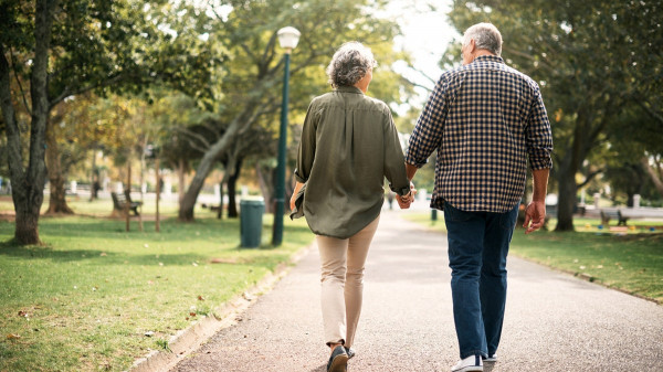 Men face hidden heart risk years earlier than women, study suggests