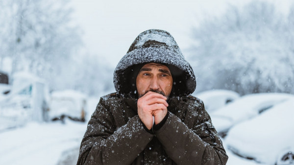 Shoveling snow could pose dangerous health risk for one group, experts warn